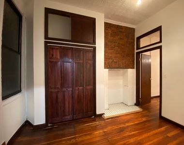 137 Bleecker Street - Photo Thumbnail 5