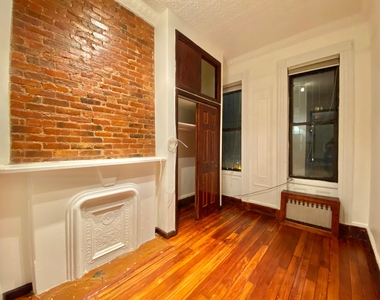 137 Bleecker Street - Photo Thumbnail 2