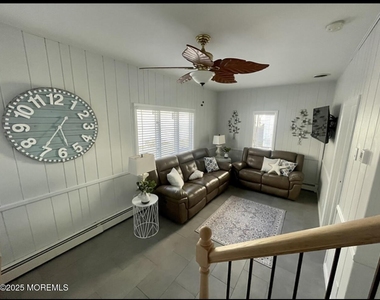 23 E Surf Way - Photo Thumbnail 4