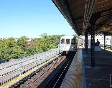 12th Street - Photo Thumbnail 22