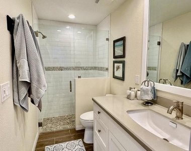 110 Giralda Circle - Photo Thumbnail 15