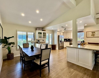 110 Giralda Circle - Photo Thumbnail 4
