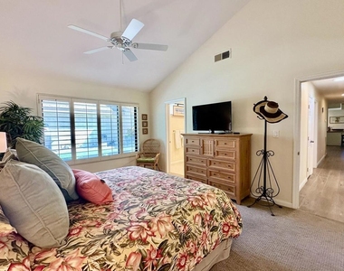 110 Giralda Circle - Photo Thumbnail 10