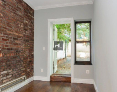 East 32nd Street - Photo Thumbnail 1