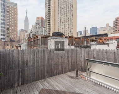 East 32nd Street - Photo Thumbnail 17