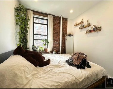 East 88th Street - Photo Thumbnail 6
