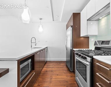 2-17 51st Avenue - Photo Thumbnail 3
