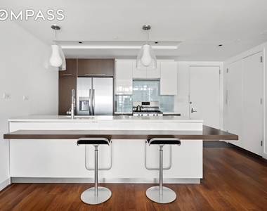 2-17 51st Avenue - Photo Thumbnail 8