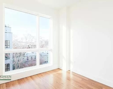 406 Cornelia Street - Photo Thumbnail 3
