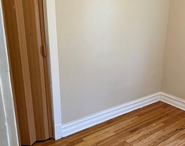 1508 S 1st Avenue - Photo Thumbnail 4