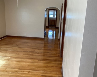 1508 S 1st Avenue - Photo Thumbnail 5