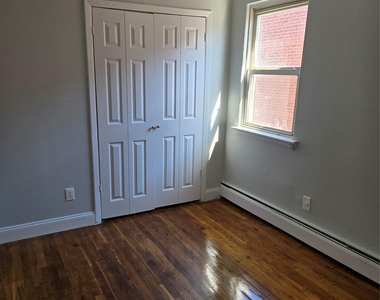 544 E 81st Street - Photo Thumbnail 5