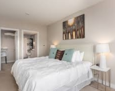 East 34th Street - Photo Thumbnail 17