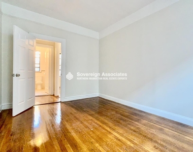21 Magaw Place - Photo Thumbnail 4