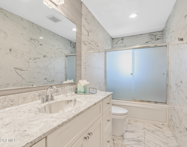866 Red Oaks Drive - Photo Thumbnail 16