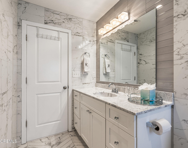 866 Red Oaks Drive - Photo Thumbnail 18