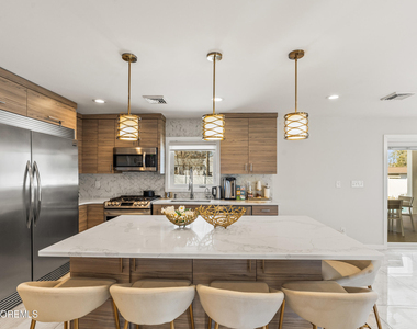 866 Red Oaks Drive - Photo Thumbnail 12