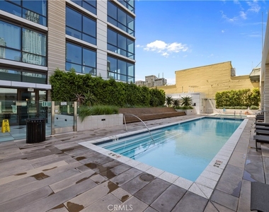 400 S Broadway - Photo Thumbnail 27
