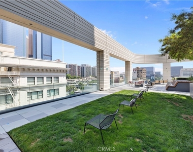 400 S Broadway - Photo Thumbnail 25