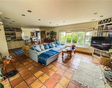 30722 Marilyn Drive - Photo Thumbnail 8