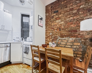 340 East 55th Street - Photo Thumbnail 2