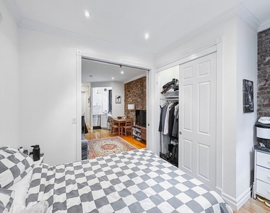 340 East 55th Street - Photo Thumbnail 5