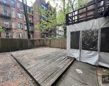 East 83rd Street - Photo Thumbnail 11