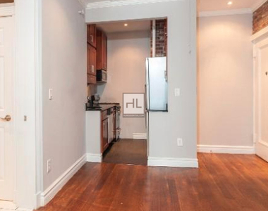 East 32nd Street - Photo Thumbnail 12