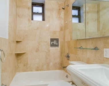 East 32nd Street - Photo Thumbnail 6