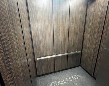 4430 Douglaston - Photo Thumbnail 18