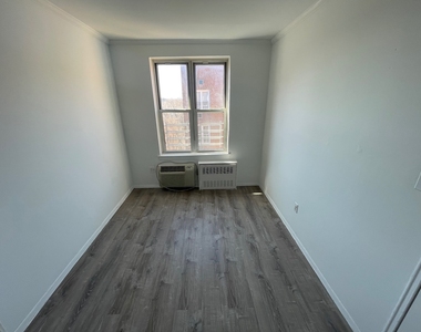 4430 Douglaston - Photo Thumbnail 11