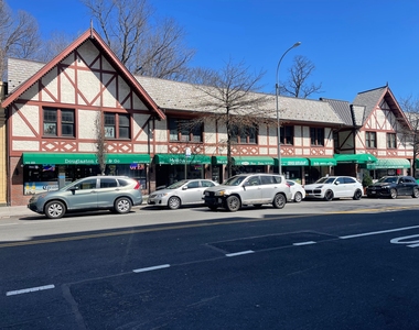 4430 Douglaston - Photo Thumbnail 19
