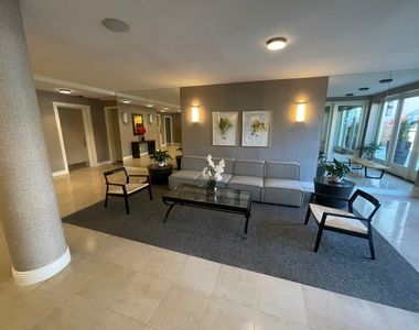 4430 Douglaston - Photo Thumbnail 16