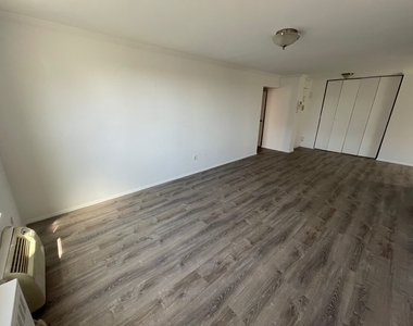 4430 Douglaston - Photo Thumbnail 8