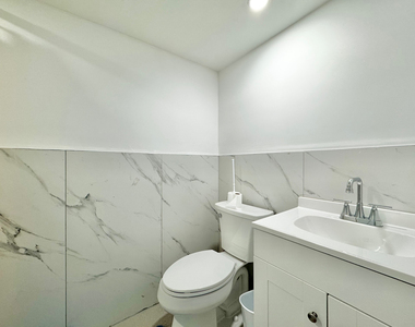 1518 Jefferson Avenue - Photo Thumbnail 9