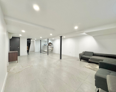 1518 Jefferson Avenue - Photo Thumbnail 6