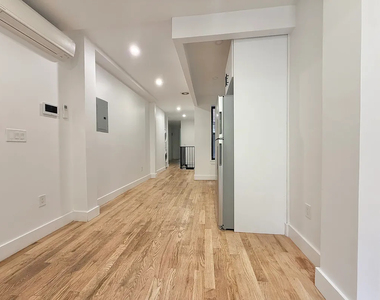 1518 Jefferson Avenue - Photo Thumbnail 8