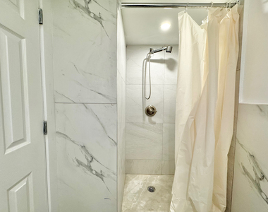 1518 Jefferson Avenue - Photo Thumbnail 8