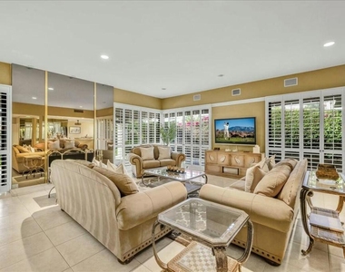 2 Cornell Drive - Photo Thumbnail 7