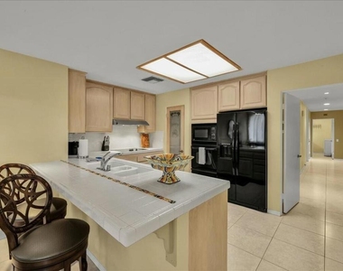 2 Cornell Drive - Photo Thumbnail 16