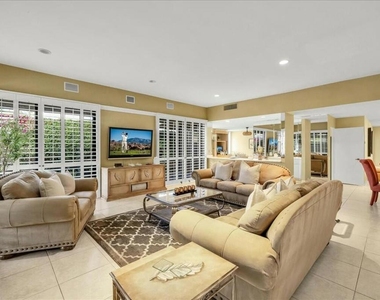 2 Cornell Drive - Photo Thumbnail 8