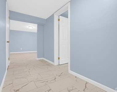21 Westbury Road - Photo Thumbnail 23