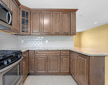 21 Westbury Road - Photo Thumbnail 4