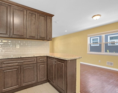 21 Westbury Road - Photo Thumbnail 7