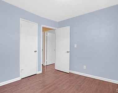 21 Westbury Road - Photo Thumbnail 17