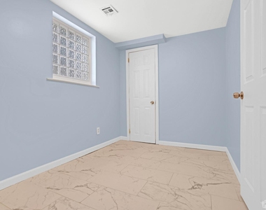 21 Westbury Road - Photo Thumbnail 21