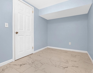 21 Westbury Road - Photo Thumbnail 22