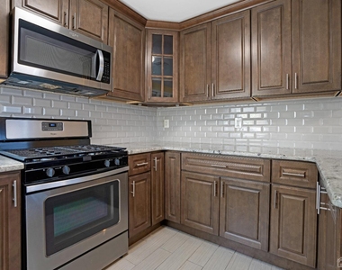 21 Westbury Road - Photo Thumbnail 6
