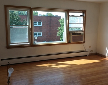 4950 Greenwood Street - Photo Thumbnail 4