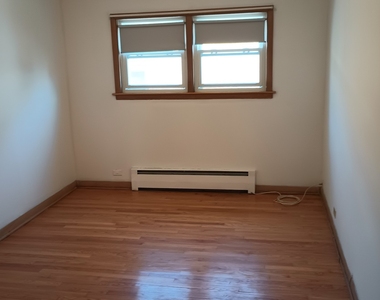 4950 Greenwood Street - Photo Thumbnail 6